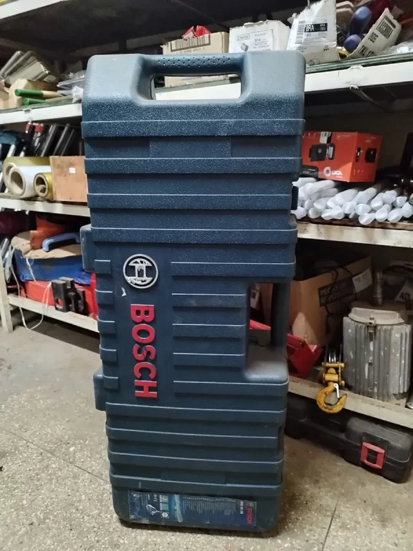 Martelo Demolidor 1750W 220V com Maleta GSH 16-28 Bosch – Potência e Eficiência Profissional - Imagem 3