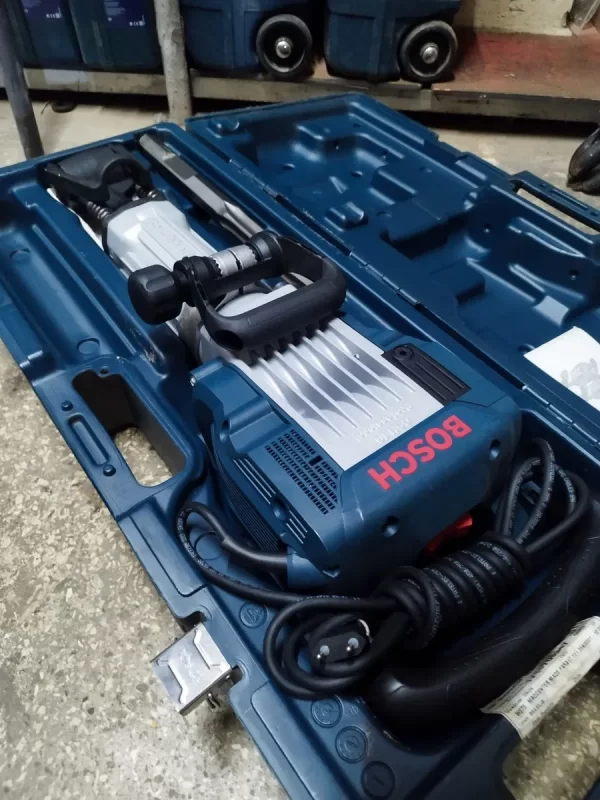 Martelo Demolidor 1750W 220V com Maleta GSH 16-28 Bosch – Potência e Eficiência Profissional - Imagem 2