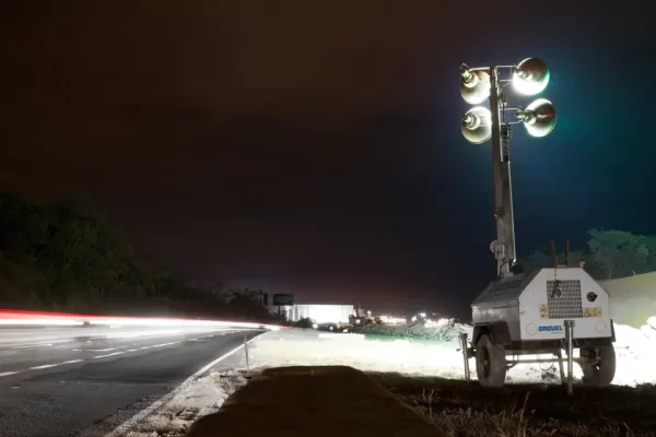 Torre de Iluminação - Locação - Imagem 2